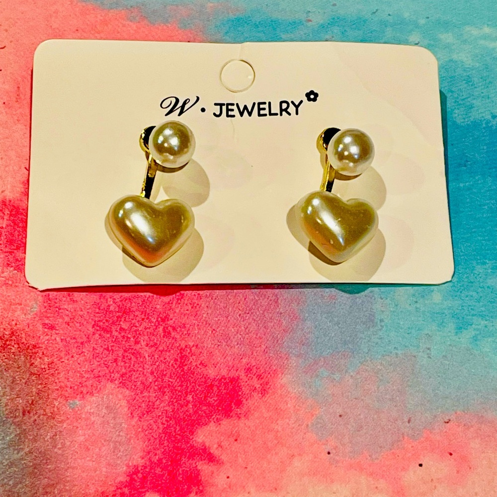 Earrings- heart design NIP